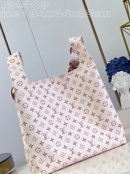 Atlantis VUITTON GM LOUIS 0519